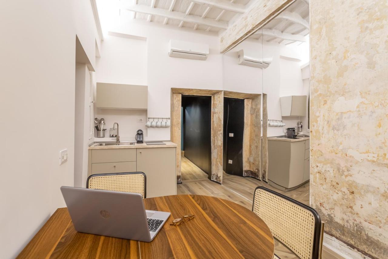 Daplace - Elena Apartment Roma Exterior foto